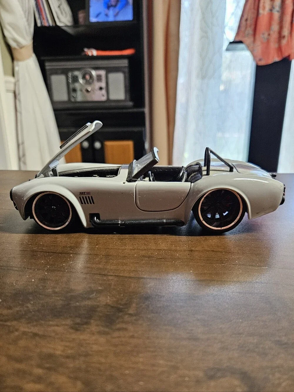 1965 Chalk Gray Shelby Cobra 427 Diecast